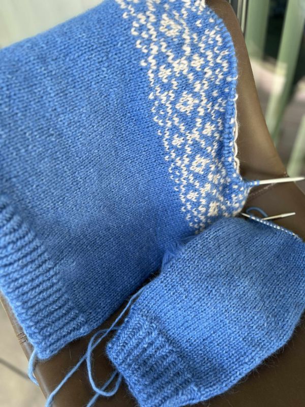 Augland-genser, blå (oppskrift)