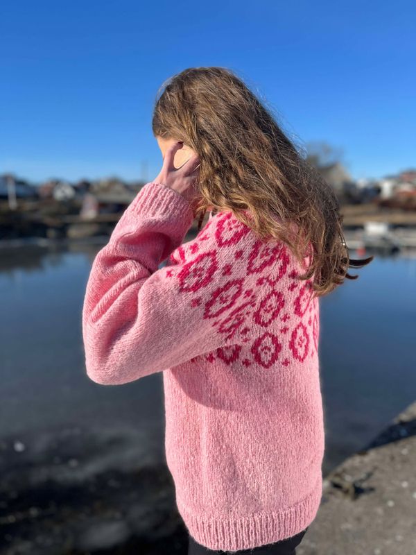 Holta sweater