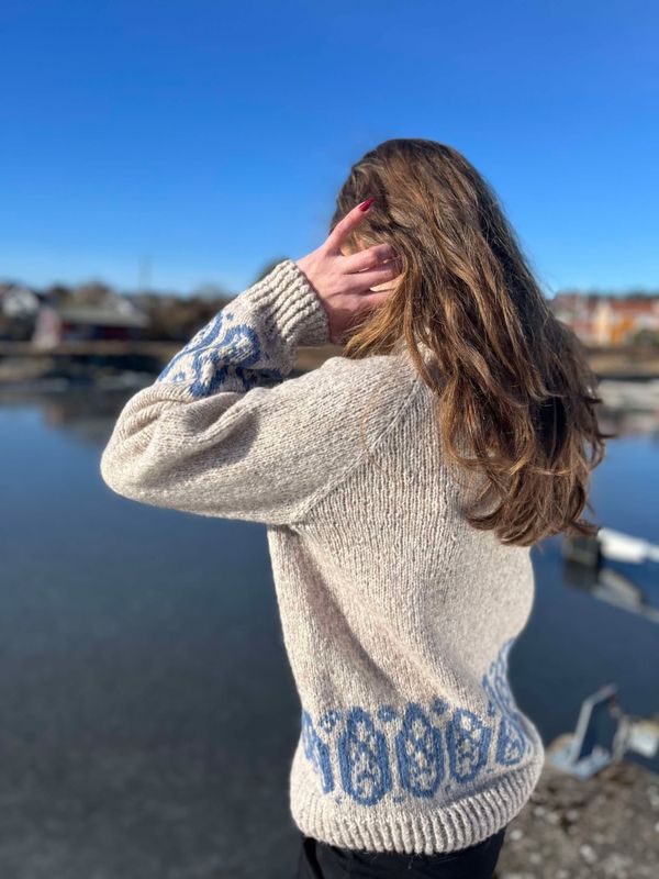 Blomsbukt sweater