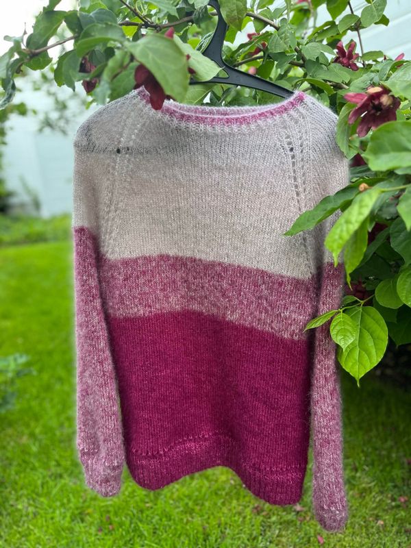 Sjursø-genser, rosa (strikkekappe)